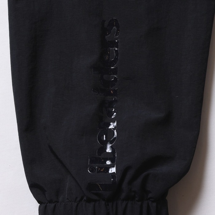 ONLINE STORE71010_c024_2000.jpg